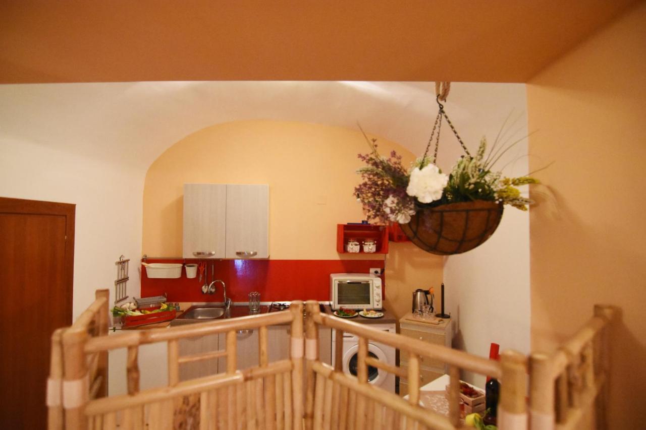 Pretty Loft Apartment เนเปิลส์ ภายนอก รูปภาพ